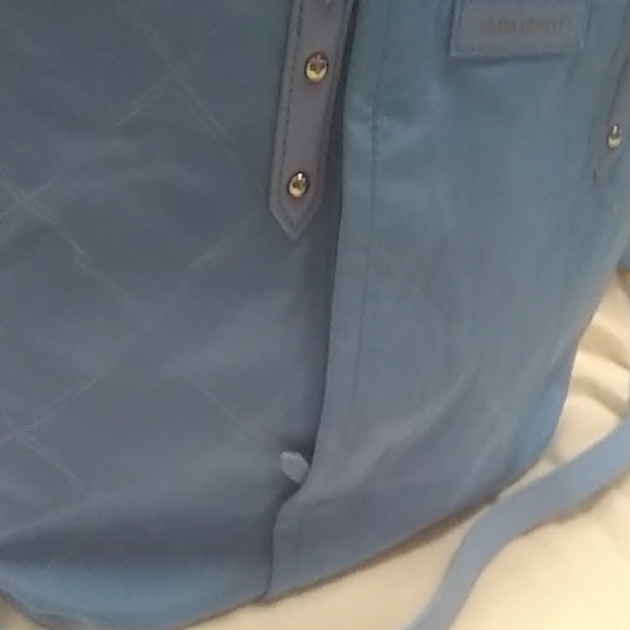 Vera Bradley Tote Light Blue Floral Interior - Picture 7 of 8